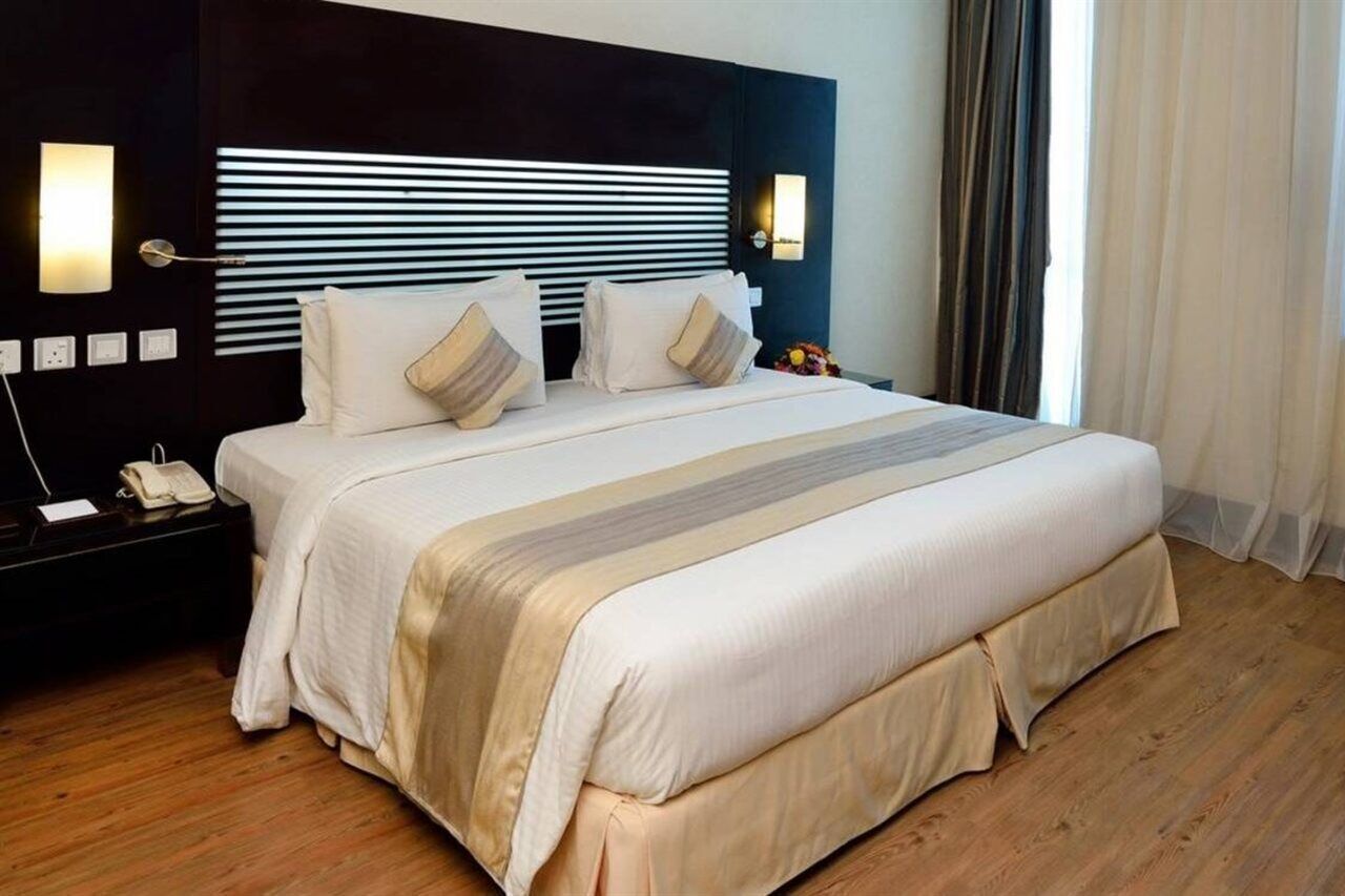 Holiday Villa Hotel & Residence City Centre Доха Экстерьер фото